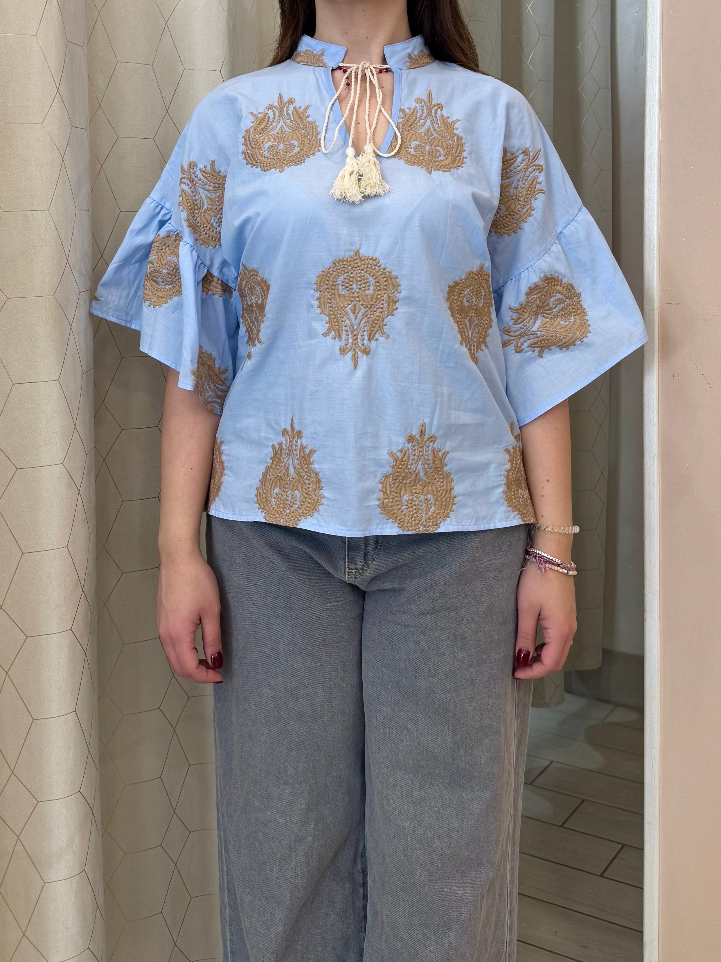 Blusa ricamo