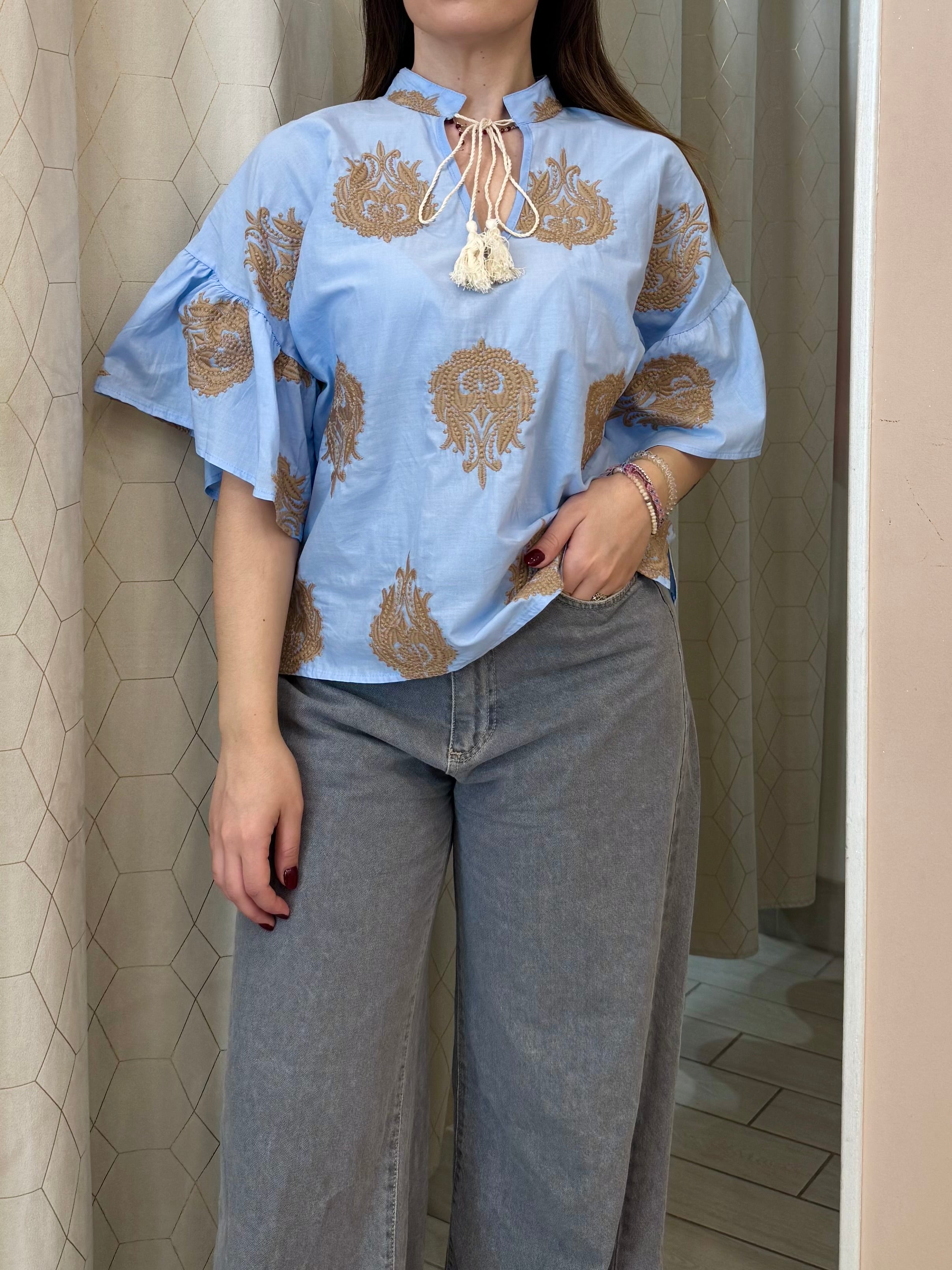 Blusa ricamo